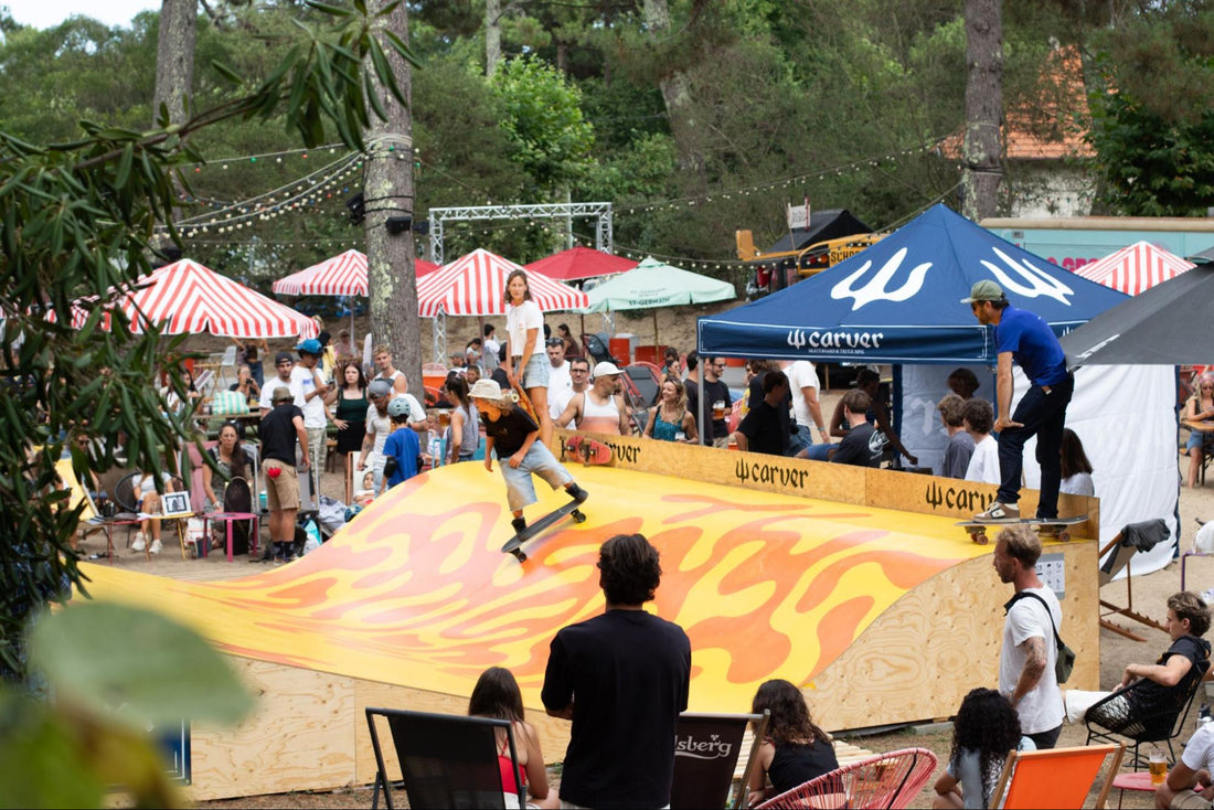 Rider sur la rampe de surfskate Carver au Jo&Joe Hossegor