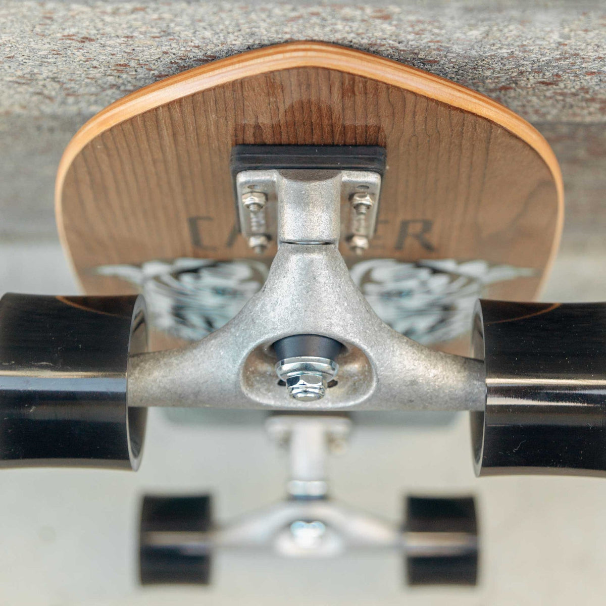 Trucks Carver CX : système à axe unique et entretien réduit