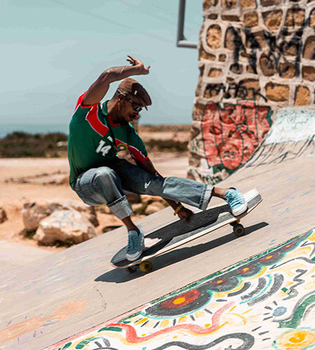 Achraf Et-Touyjer alias Surfskaterstyle, rider de la team Carver Europe, surfskateur marocain