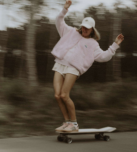 Hansie Reitzer, rider français de la team Carver Europe, surfeur et surfskateur