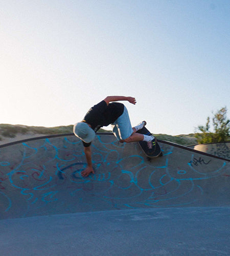 Killian Marc, rider de la team Carver Europe, surfeur entre Bordeaux et les Landes