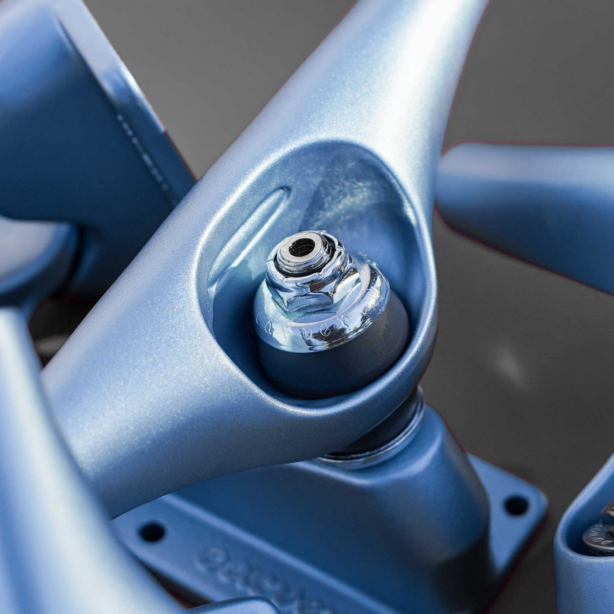 Carver Trucks CX 6.5" — photo lifestyle 2